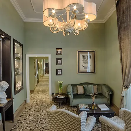 Palazzo Roselli Cecconi Hotel