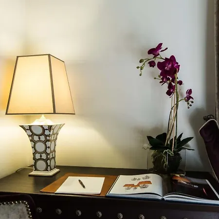 Palazzo Roselli Cecconi 3* Florence