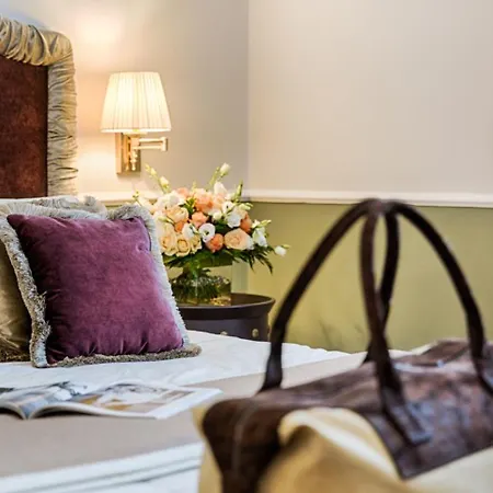 Palazzo Roselli Cecconi Hotel