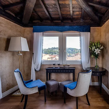 Palazzo Roselli Cecconi Hotel